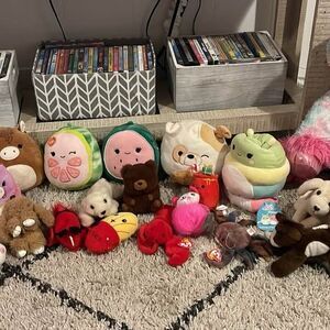 Squishamallow lot! Plus TY beanie babies FAO Schwartz and more! 23 items